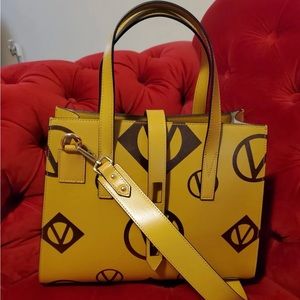NWT Valentino by Mario Valentino LISA MAGNUS Women's Shoulder Bag Mustard.